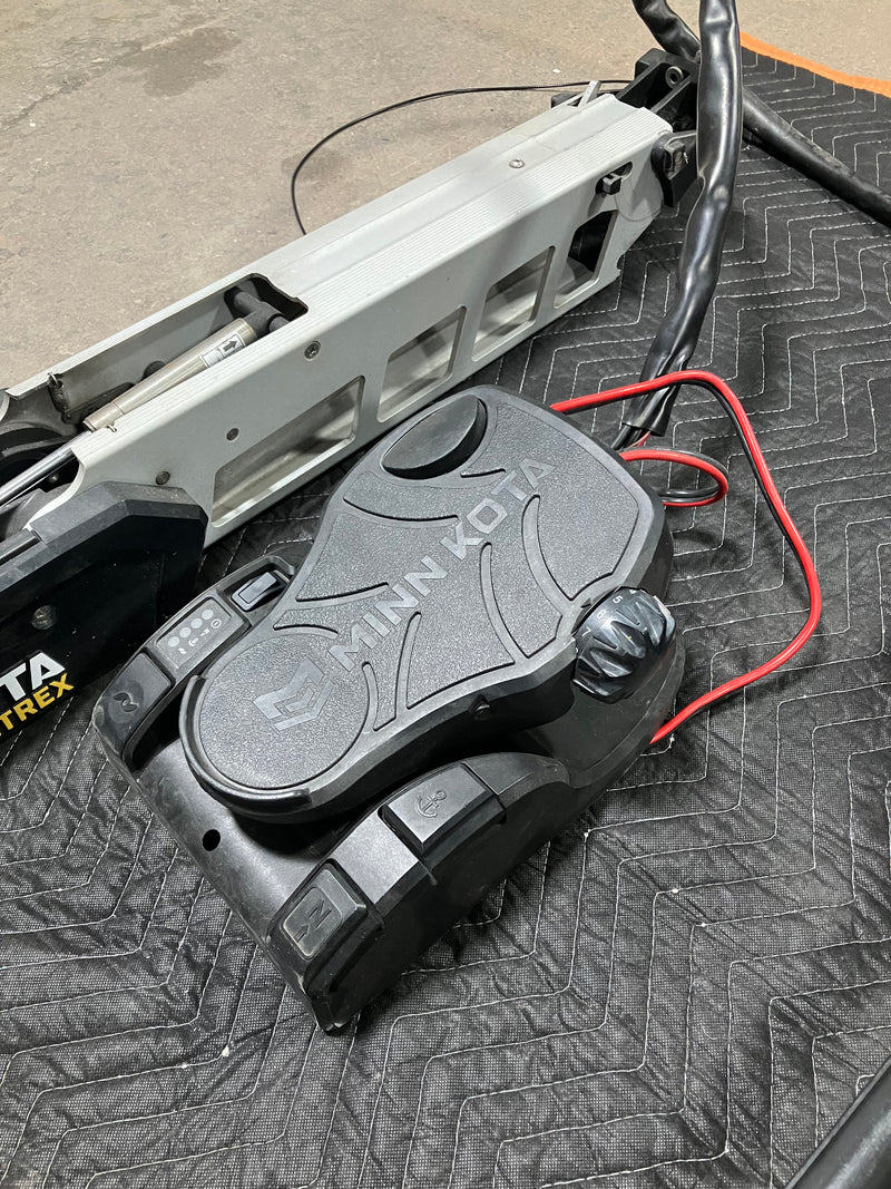 Load image into Gallery viewer, Used Minn Kota Ultrex 80lb 24v 45&quot; US2 Trolling Motor LOCAL PICKUP ONLY
