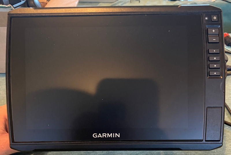 Load image into Gallery viewer, Used Garmin Echomap Ultra 106sv
