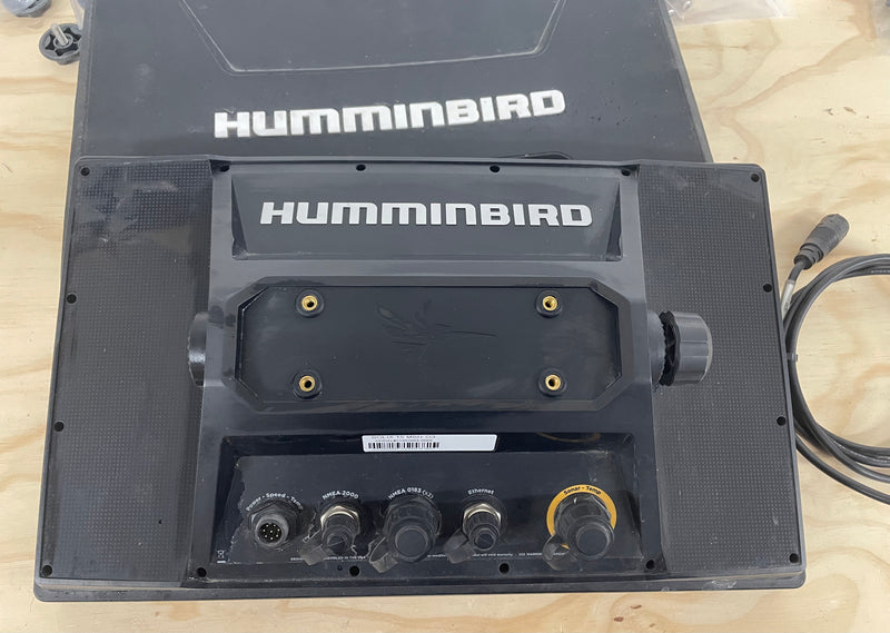 Load image into Gallery viewer, Used Humminbird Solix 15 MSI G3 CHO
