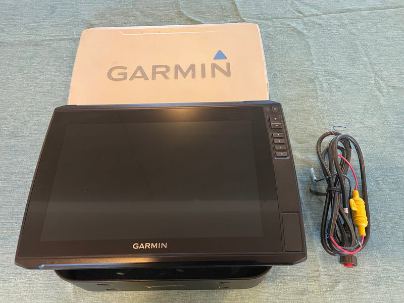 Load image into Gallery viewer, Used Garmin Echomap Ultra 122sv
