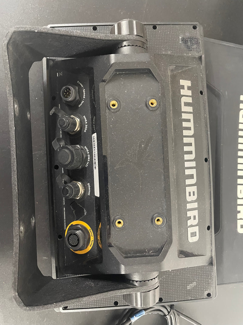 Load image into Gallery viewer, Used Humminbird Solix 12 MSI G3 CHO
