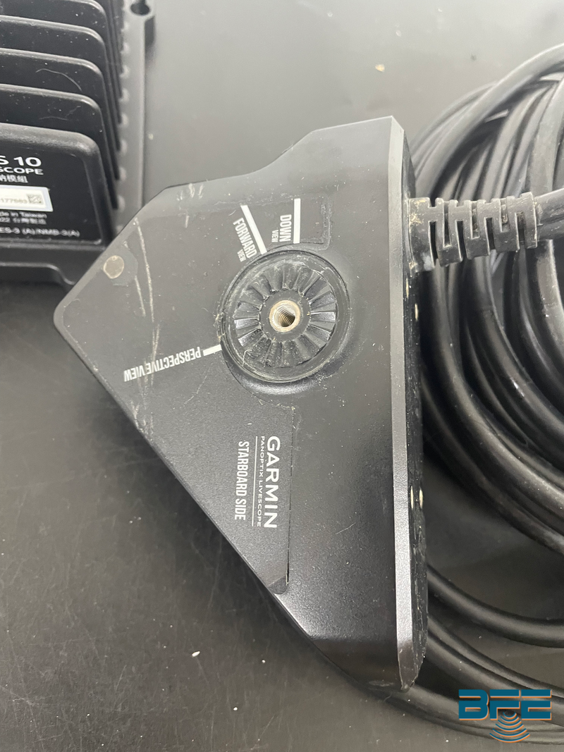 Load image into Gallery viewer, Used Garmin LVS32 Livescope w/ GLS10
