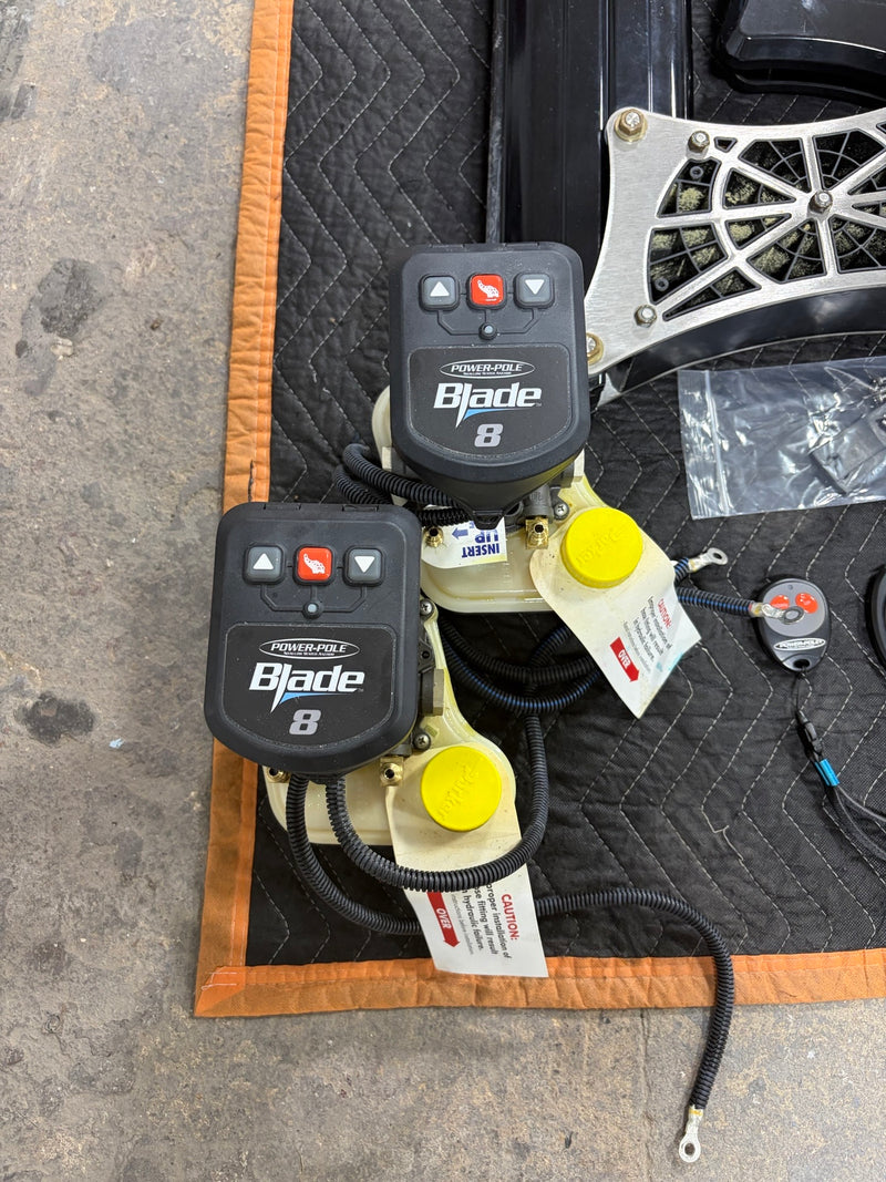Load image into Gallery viewer, Used Power Pole Blades 8' Black CM2 - LOCAL PICKUP ONLY

