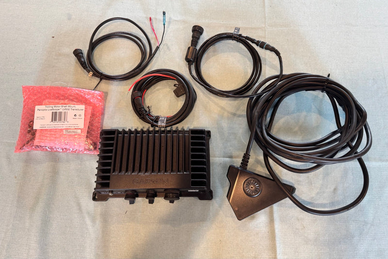 Load image into Gallery viewer, Used Garmin Livescope LVS32 w/ GLS10
