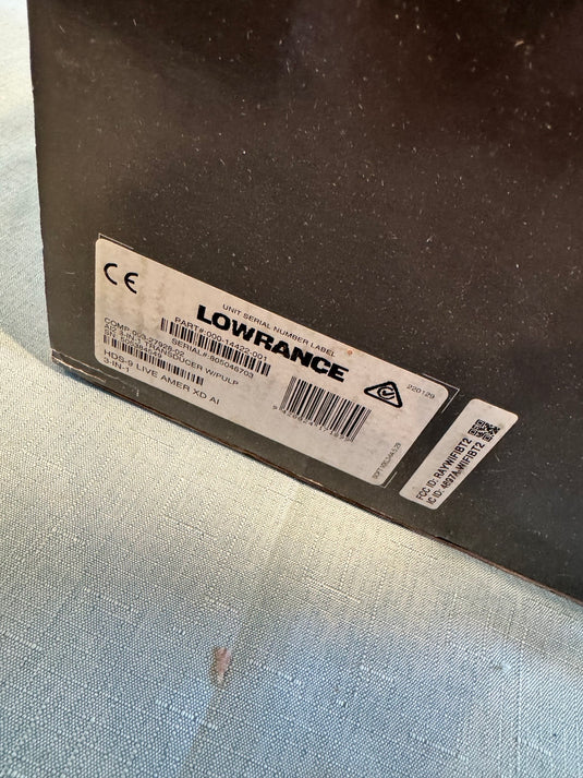 New Open Box Lowrance HDS 9 Live w/ AI 3 in 1 Transducer