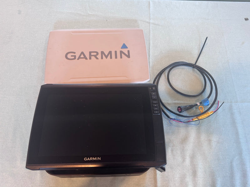 Load image into Gallery viewer, Used Garmin Echomap Ultra 126sv
