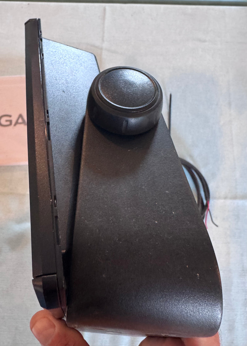 Load image into Gallery viewer, Used Garmin Echomap Ultra 106sv
