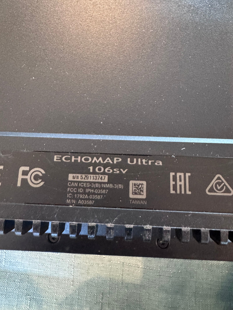 Load image into Gallery viewer, Used Garmin Echomap Ultra 106sv
