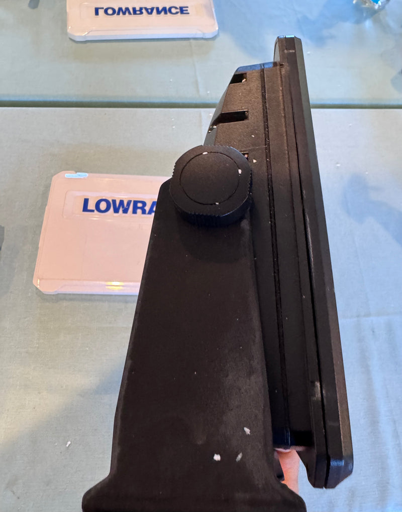 Load image into Gallery viewer, Used Lowrance HDS 12 Live
