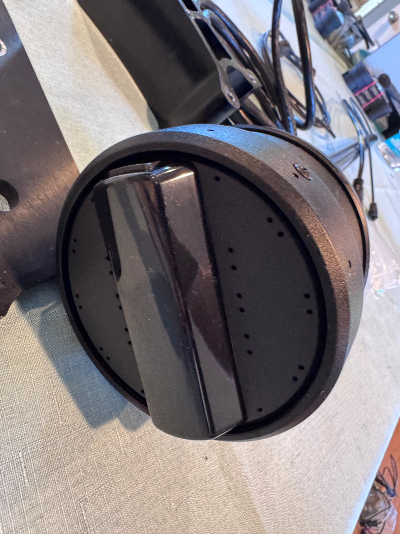 Load image into Gallery viewer, Used Humminbird MEGA 360 Ultrex
