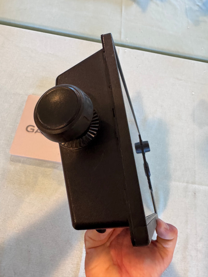 Load image into Gallery viewer, Used Garmin GPSMAP 1042xsv
