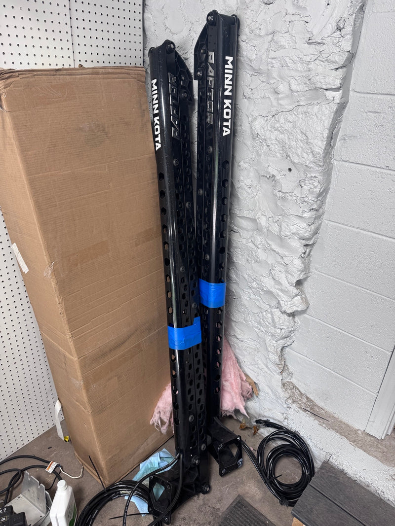 Load image into Gallery viewer, Used Minn Kota Raptors 10' w/ Active Anchoring LOCAL PICKUP ONLY
