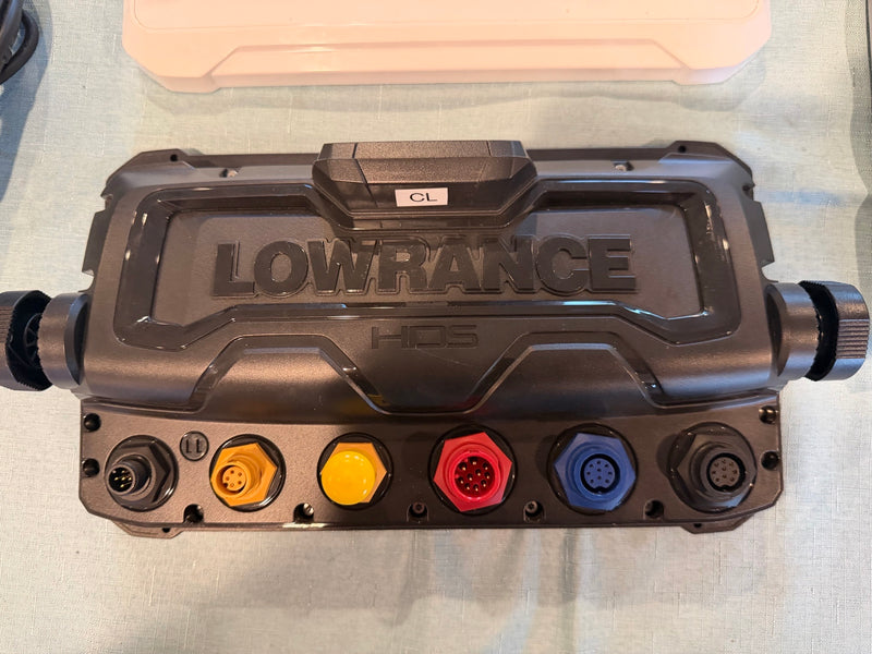 Load image into Gallery viewer, Used Lowrance HDS 9 Live
