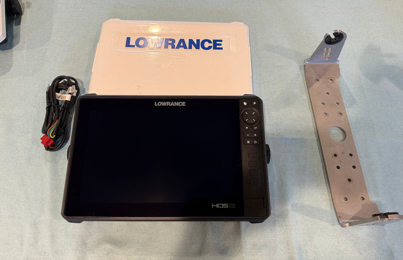Load image into Gallery viewer, Used Lowrance HDS 12 Live
