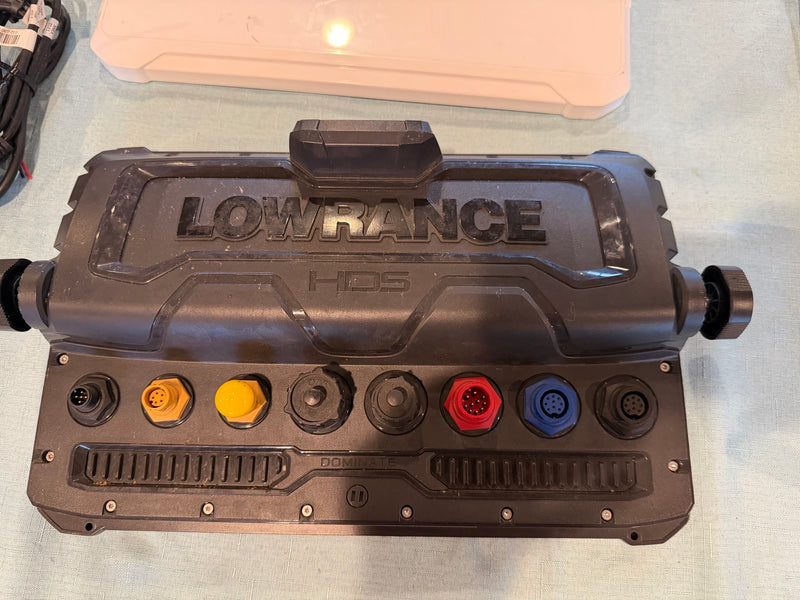 Load image into Gallery viewer, Used Lowrance HDS 12 Live
