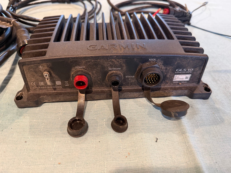 Load image into Gallery viewer, Used Garmin Livescope LVS32 w/ GLS10
