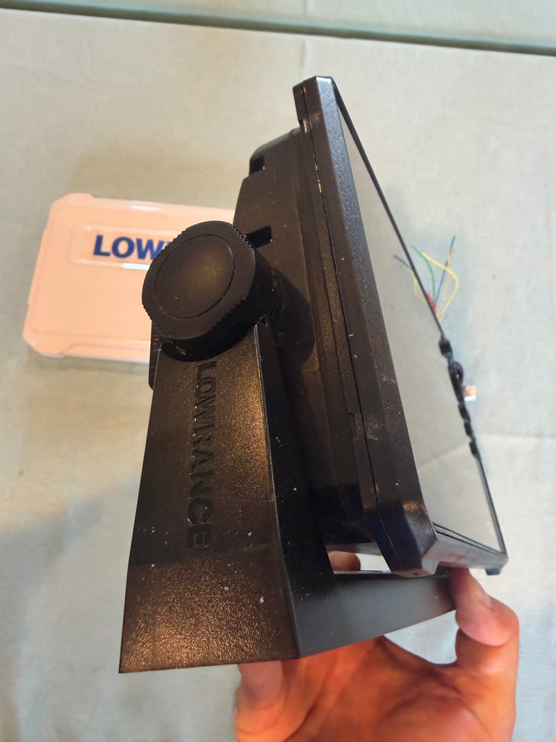 Load image into Gallery viewer, Used Lowrance HDS 9 PRO
