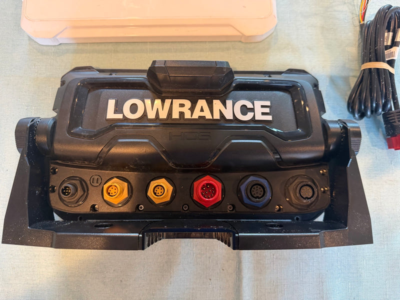 Load image into Gallery viewer, Used Lowrance HDS 9 PRO
