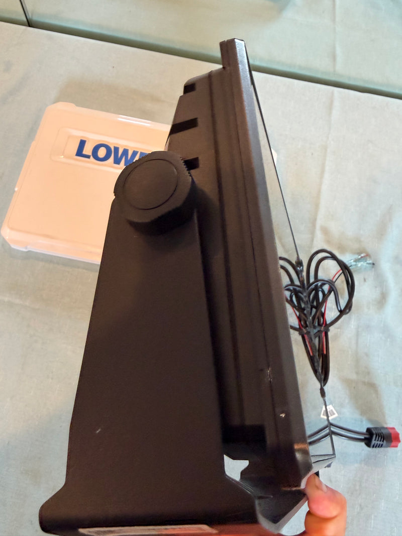Load image into Gallery viewer, Used Lowrance HDS 12 Live
