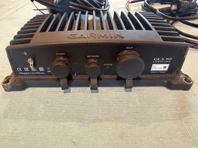 Load image into Gallery viewer, Used Garmin Livescope LVS32 w/ GLS10
