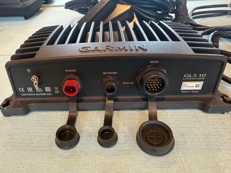 Load image into Gallery viewer, Used Garmin Livescope LVS32 w/ GLS10
