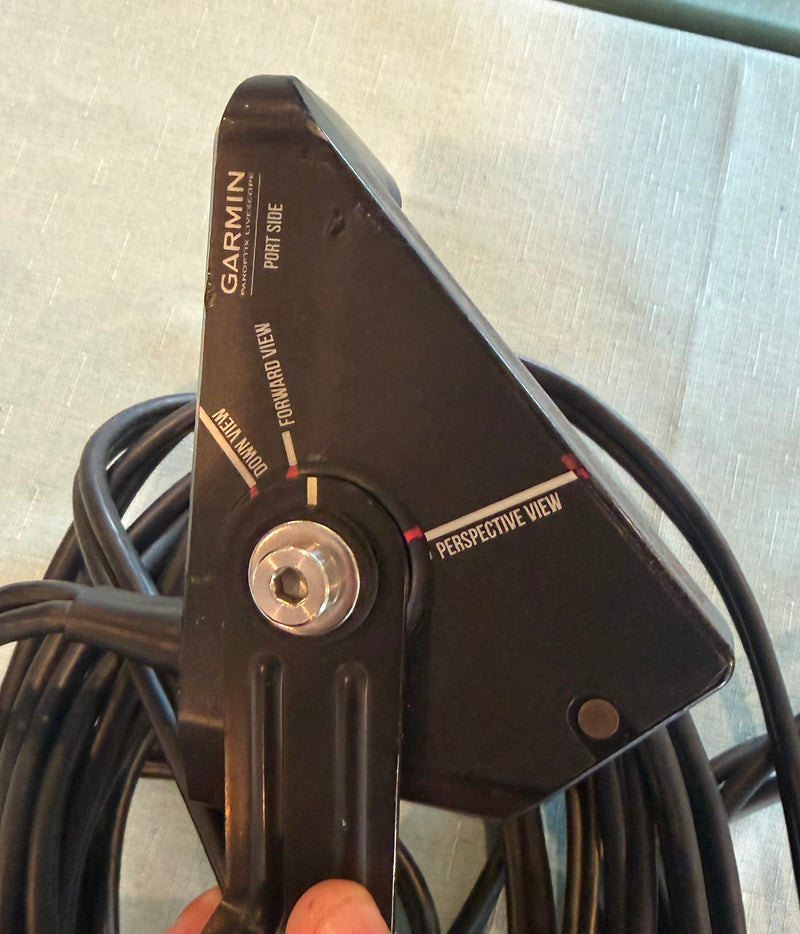 Load image into Gallery viewer, Used Garmin Livescope LVS32 w/ GLS10
