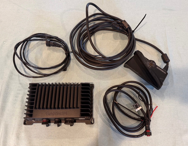 Load image into Gallery viewer, Used Garmin Livescope Plus LVS34 w/ GLS10
