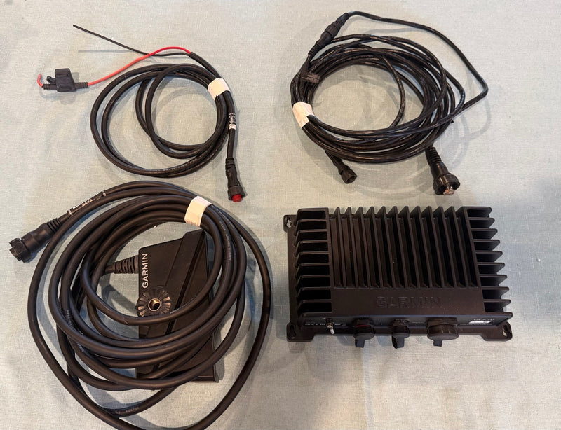 Load image into Gallery viewer, Used Garmin Livescope Plus LVS34 w/ GLS10
