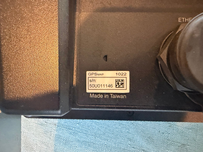 Load image into Gallery viewer, Used Garmin GPSMAP 1022
