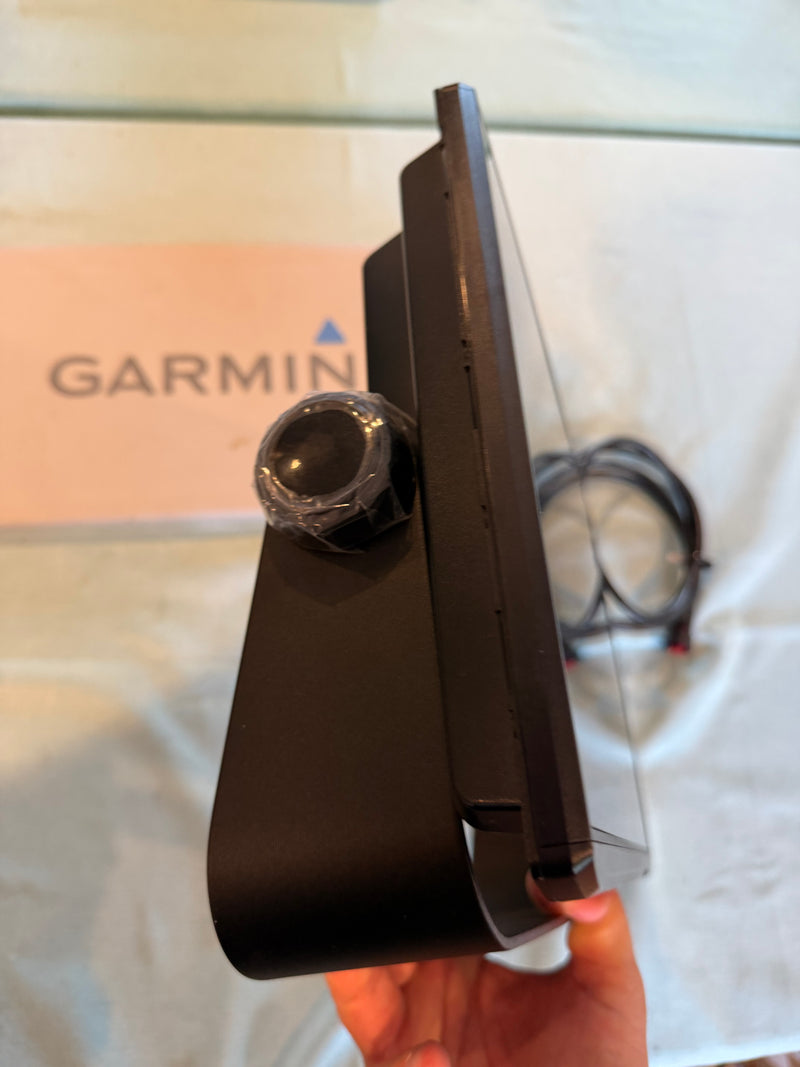 Load image into Gallery viewer, Used Garmin Echomap Ultra 126sv
