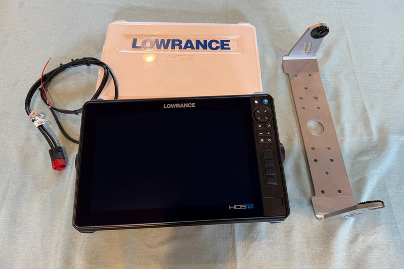 Load image into Gallery viewer, Used Lowrance HDS 12 PRO
