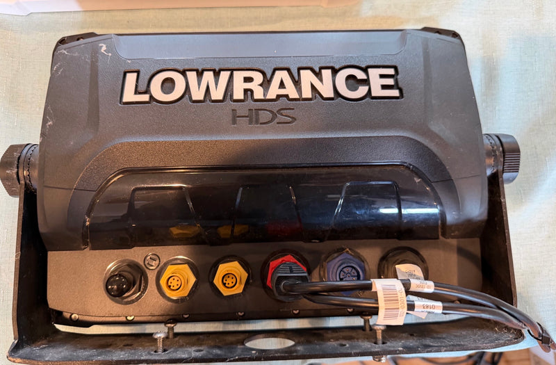 Load image into Gallery viewer, Used Lowrance HDS 12 Carbon
