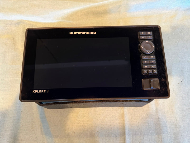 Load image into Gallery viewer, Used Humminbird XPLORE 9 CHO
