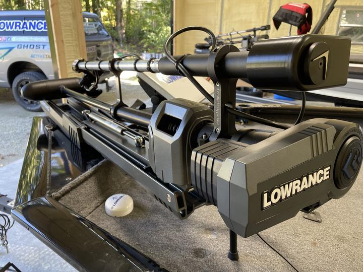 Load image into Gallery viewer, Cornfield Fishing Live Sweep Motorized Pole Mount Livescope / Active Target
